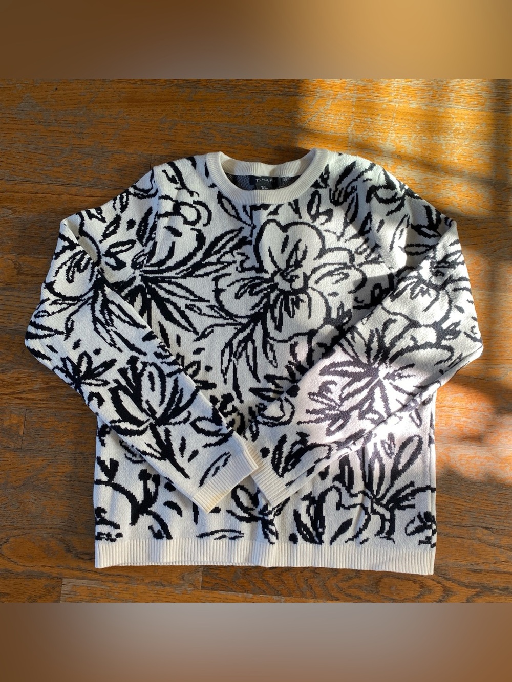 Tahari Black and White Floral Crewneck Sweater - women’s